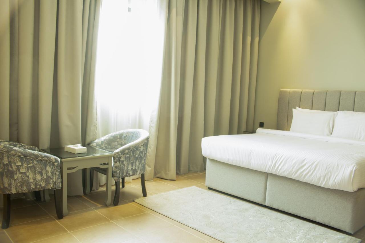 Infinity Tower Suites Wll Manama Exterior photo