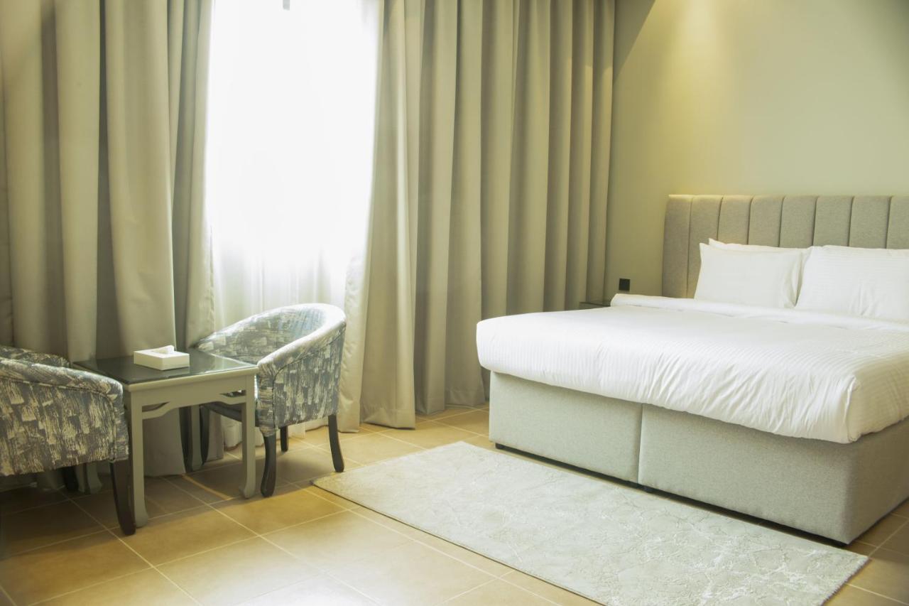 Infinity Tower Suites Wll Manama Exterior photo