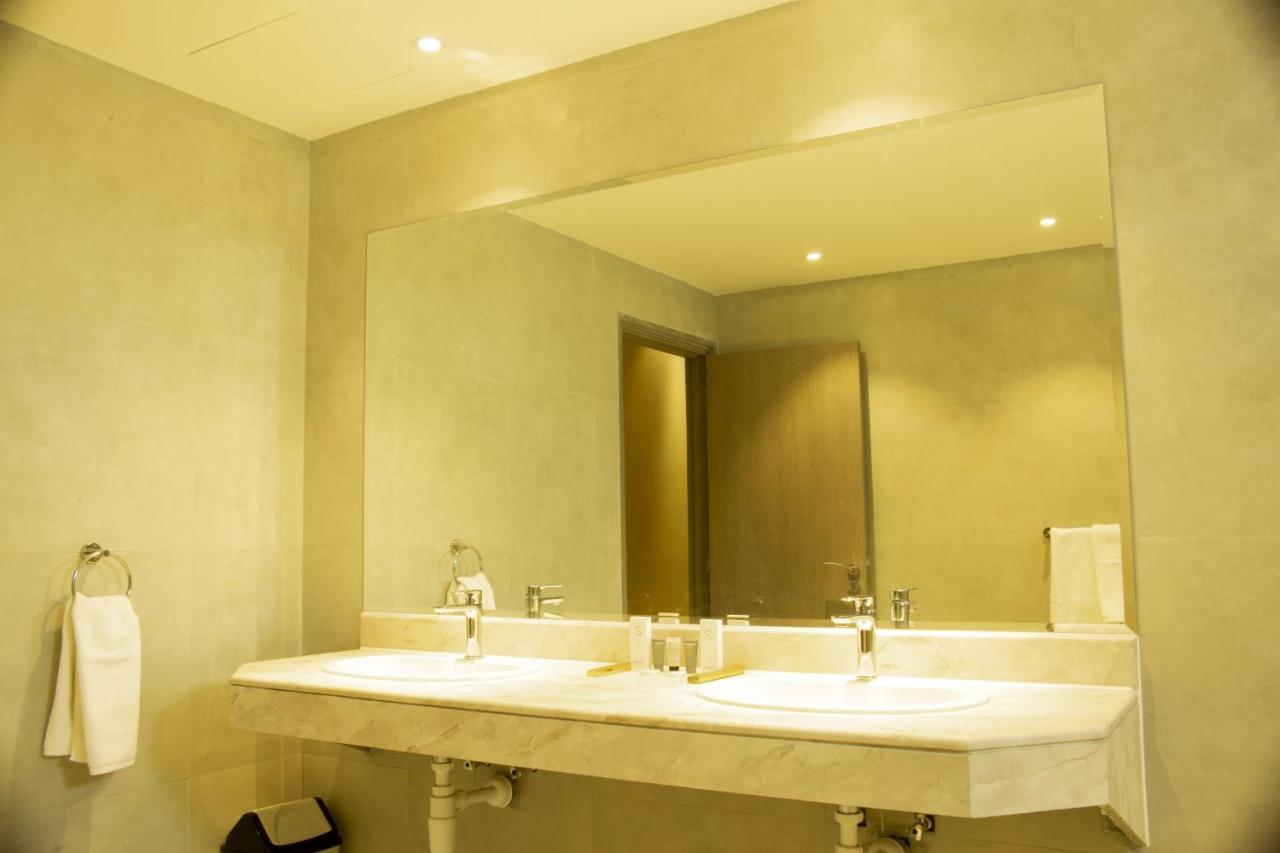 Infinity Tower Suites Wll Manama Exterior photo